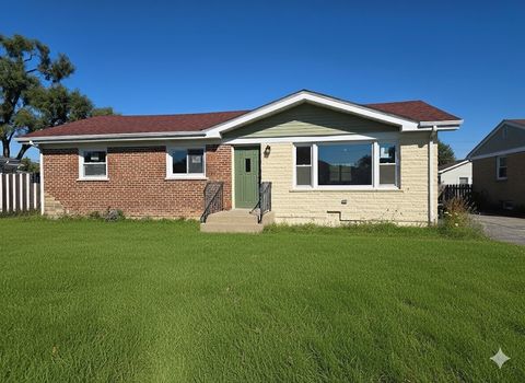 Photo of 7722 W 81st Place, Bridgeview, IL 60455 (MLS # 12543653)