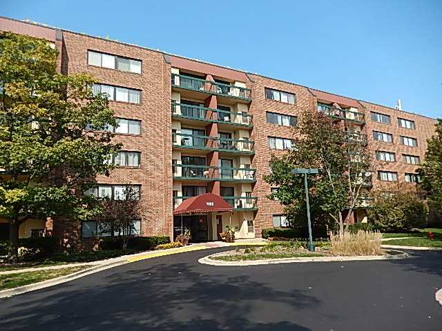 View Hoffman Estates, IL 60169 condo