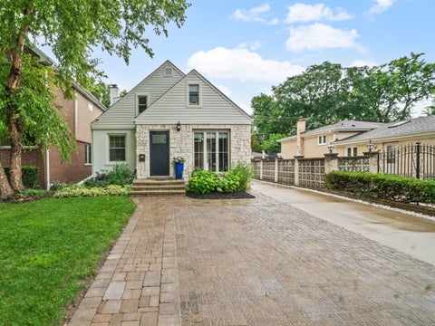 Tiny photo for 1508 Potter Road, Park Ridge, IL 60068 (MLS # 12788988)