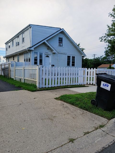 1919 16th Street North Chicago IL 60064