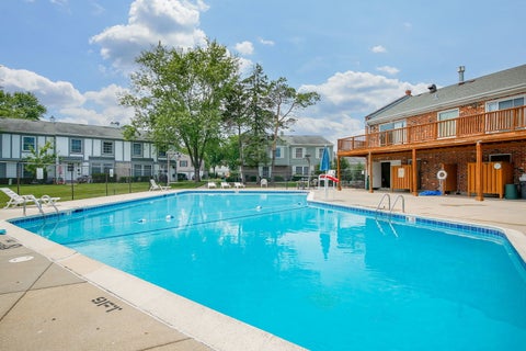 Tiny photo for 1675 Valley Forge Court #C, Wheaton, IL 60189 (MLS # 12688634)
