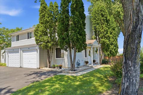 Photo of 600 Bridgeport Place #36B, Wheeling, IL 60090 (MLS # 12715639)