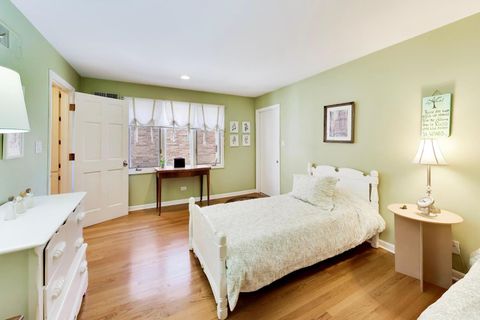 Tiny photo for 107 Briarwood Lane, Oak Brook, IL 60523 (MLS # 12605648)