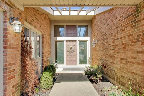 Tiny photo for 107 Briarwood Lane, Oak Brook, IL 60523 (MLS # 12605648)