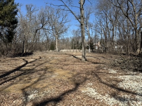 1302 N Green Bay Road