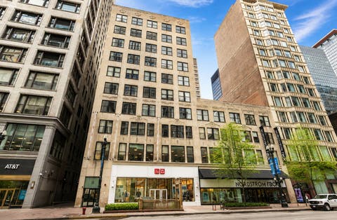 Photo of 20 N State Street #1013, Chicago, IL 60602 (MLS # 12672386)