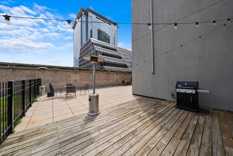 Tiny photo for 8 W MONROE Street #1704, Chicago, IL 60603 (MLS # 12604830)