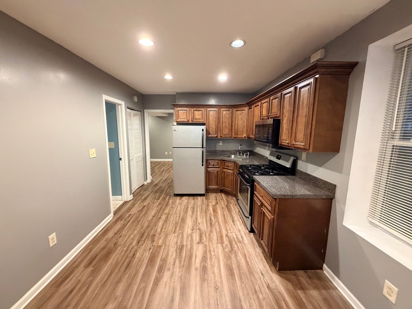 2008 W 23rd Street 1R