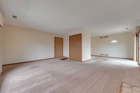 Tiny photo for 1115 Kane Street #1115, South Elgin, IL 60177 (MLS # 12622283)