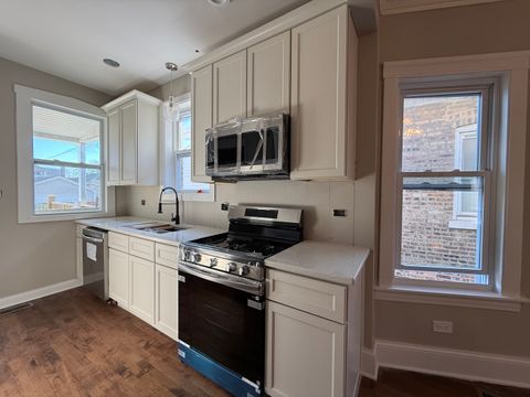 Tiny photo for 1429 N Mason Avenue, Chicago, IL 60651 (MLS # 12566987)