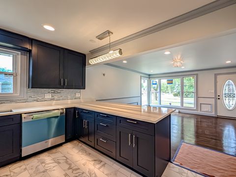 Tiny photo for 401 W 14th Place, Chicago Heights, IL 60411 (MLS # 12488670)