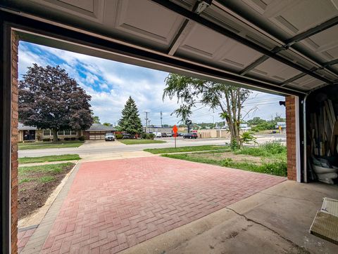 Tiny photo for 401 W 14th Place, Chicago Heights, IL 60411 (MLS # 12488670)