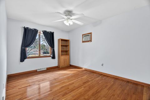 Tiny photo for 15 E Cedar Court, Yorkville, IL 60560 (MLS # 12570017)