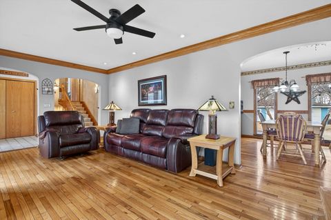 Tiny photo for 15 E Cedar Court, Yorkville, IL 60560 (MLS # 12570017)