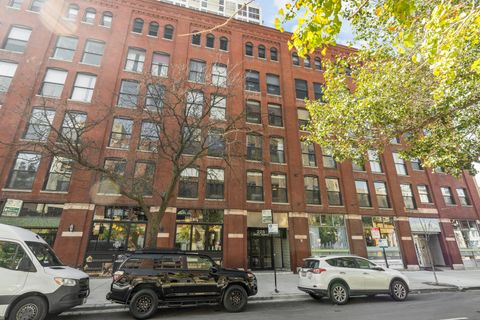 225 W Huron Street 402 Chicago IL 60654