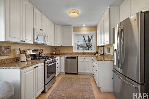 Tiny photo for 219 Harding Avenue, Libertyville, IL 60048 (MLS # 12606109)