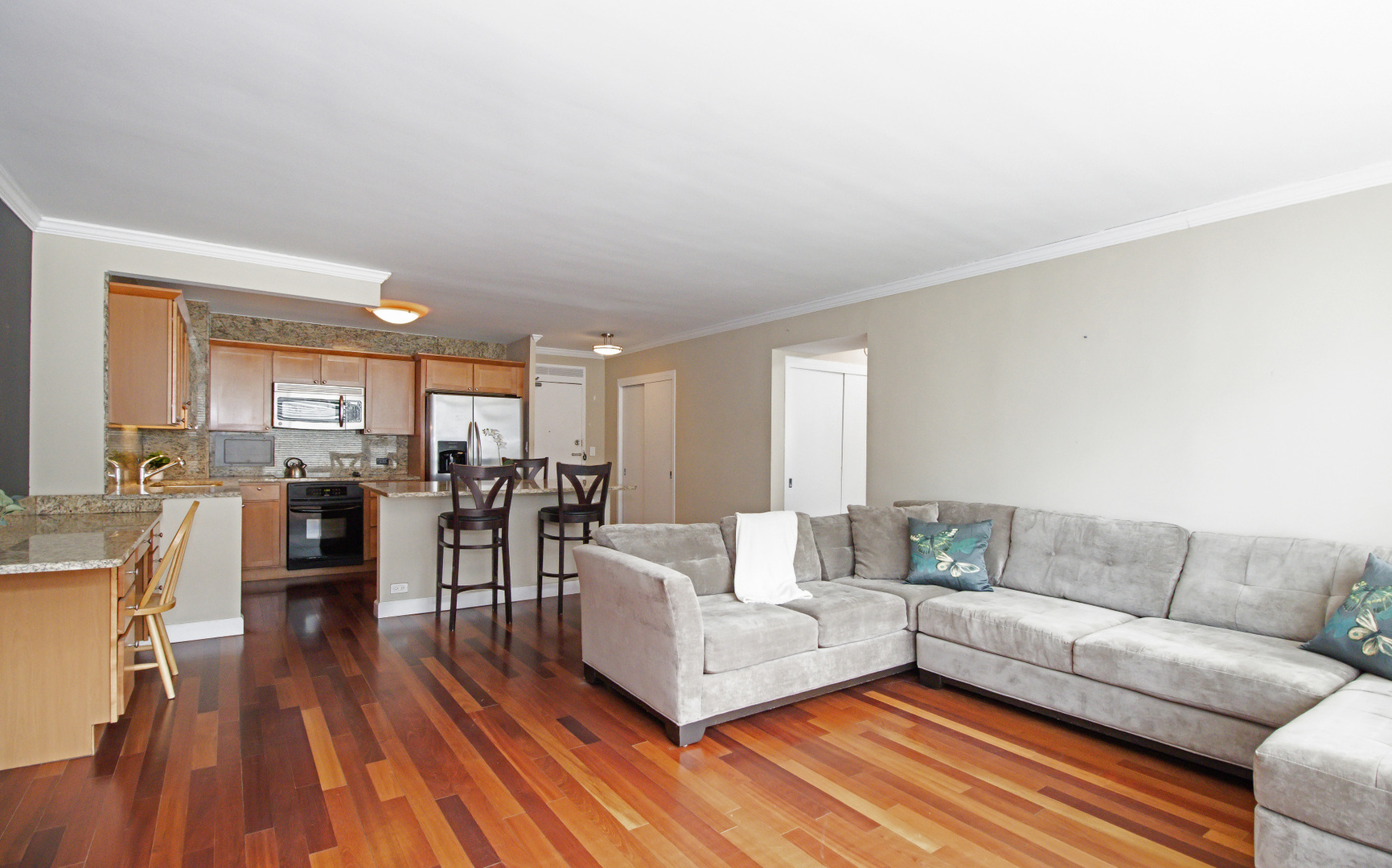 3600 N Lake Shore Drive 2307
