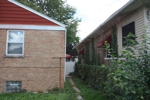 Tiny photo for 214 22nd Avenue, Bellwood, IL 60104 (MLS # 12464847)