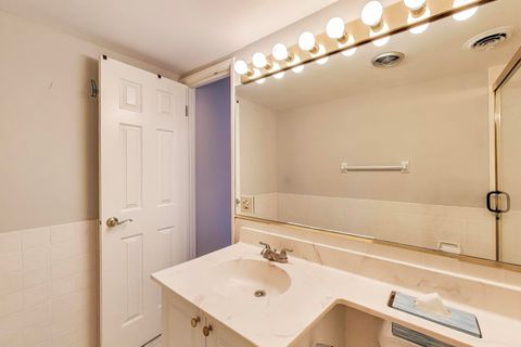 Tiny photo for 420 Linden Avenue #502, Wilmette, IL 60091 (MLS # 12520985)