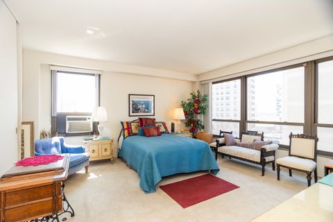 Tiny photo for 5050 S East End Avenue #7D, Chicago, IL 60615 (MLS # 12342308)