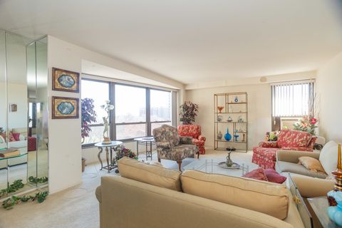Tiny photo for 5050 S East End Avenue #7D, Chicago, IL 60615 (MLS # 12342308)