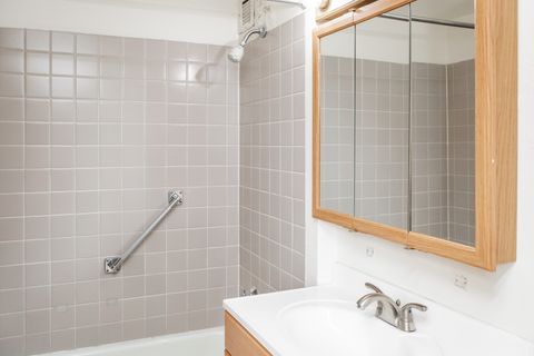 Tiny photo for 5050 S East End Avenue #7D, Chicago, IL 60615 (MLS # 12342308)