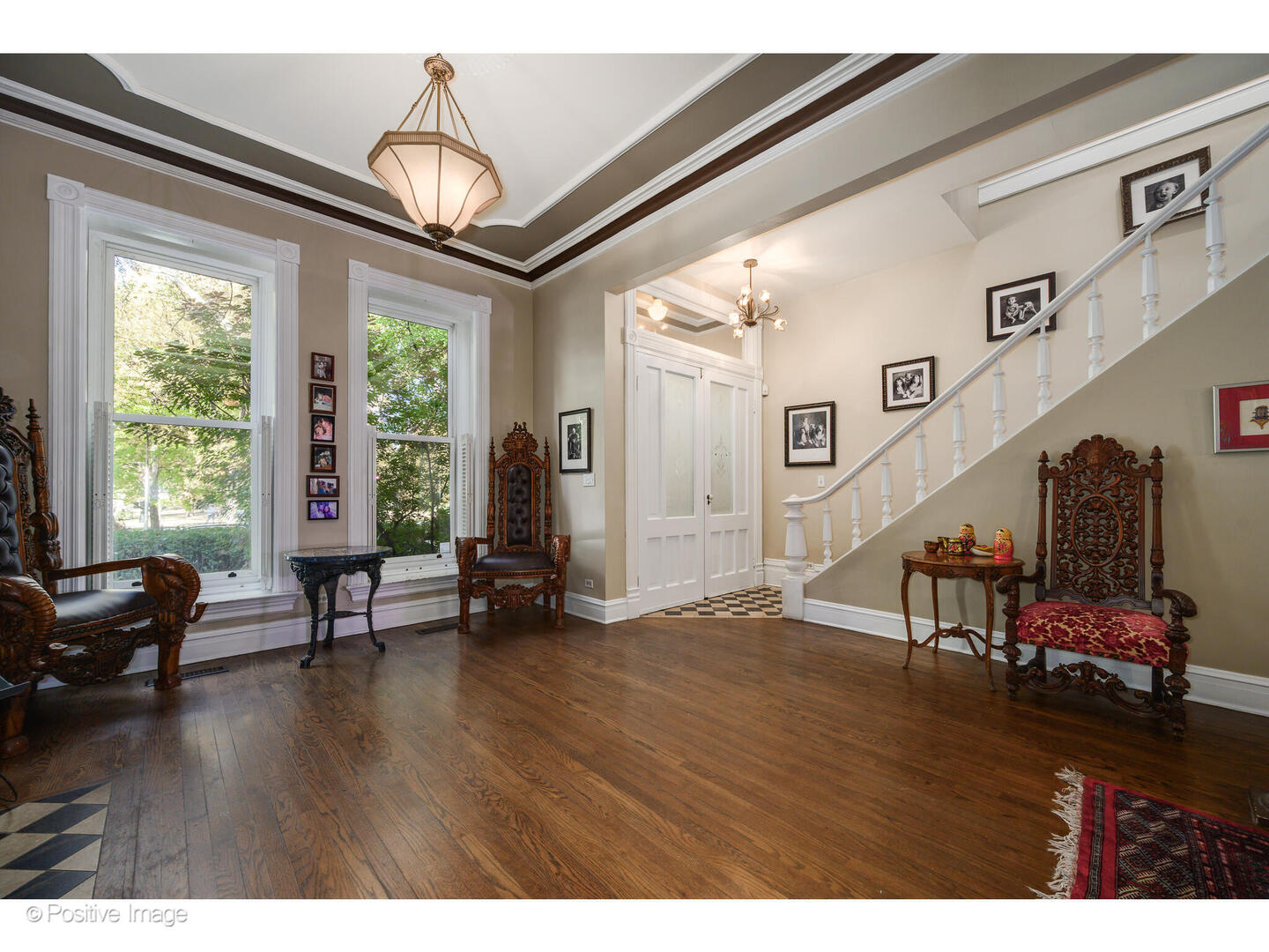 1957 W Schiller Street