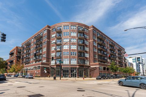 Photo of 1000 W ADAMS Street #703, Chicago, IL 60607 (MLS # 12449940)