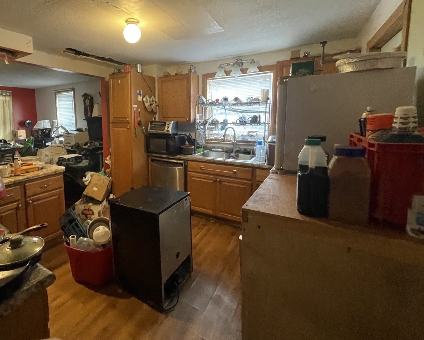 328 W Locust Street