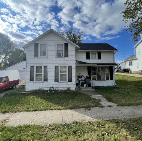 Photo of 328 W Locust Street, Lanark, IL 61046 (MLS # 12502230)