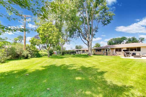 Tiny photo for 301 Lance Drive, Des Plaines, IL 60016 (MLS # 12732406)