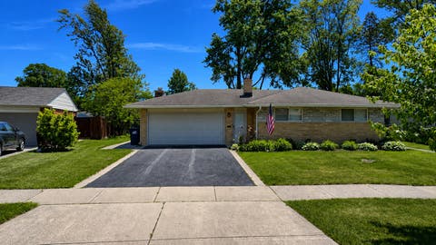 Tiny photo for 301 Lance Drive, Des Plaines, IL 60016 (MLS # 12732406)
