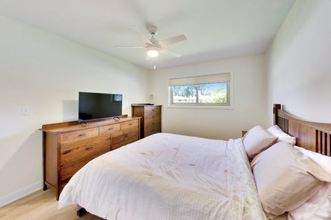 Tiny photo for 301 Lance Drive, Des Plaines, IL 60016 (MLS # 12732406)