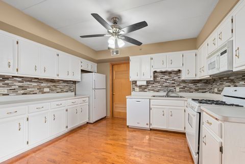 Tiny photo for 10404 S Keating Avenue #2B, Oak Lawn, IL 60453 (MLS # 12578572)