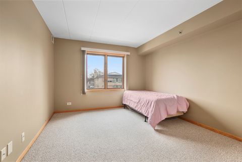 Tiny photo for 10404 S Keating Avenue #2B, Oak Lawn, IL 60453 (MLS # 12578572)