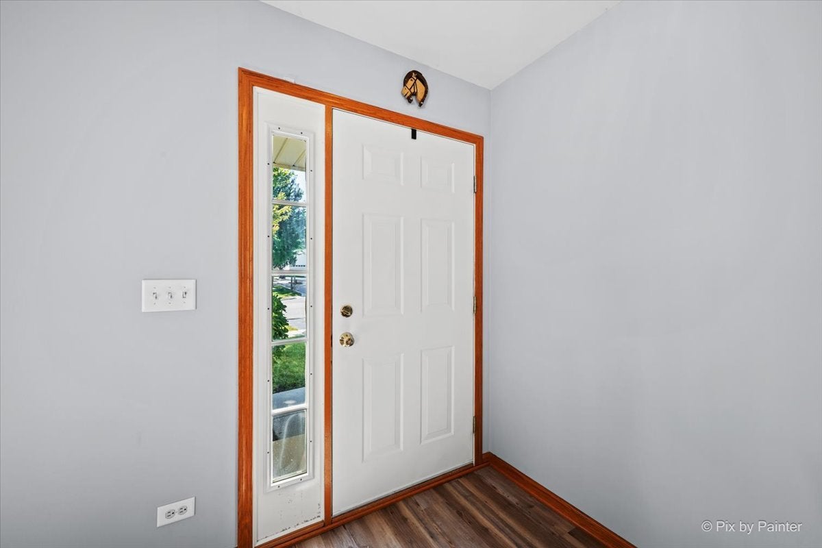 686 Glen Cove Lane