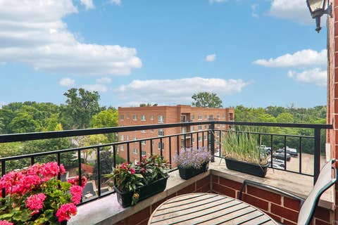 Tiny photo for 1670 Mill Street #507, Des Plaines, IL 60016 (MLS # 12724834)