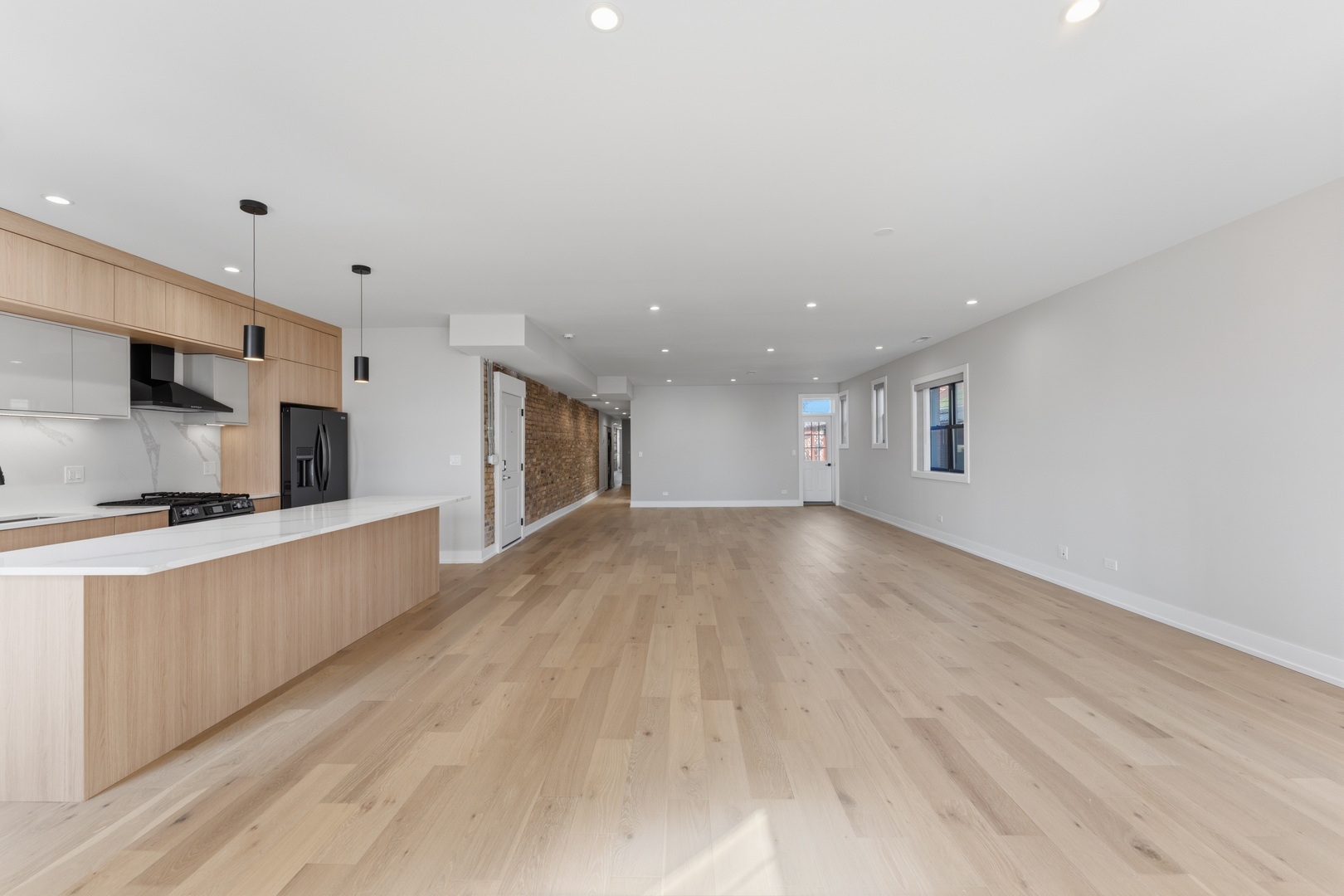 7518 N Eastlake Terrace 2