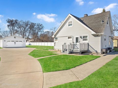 Tiny photo for 1606 Glen Ellyn Road, Glendale Heights, IL 60139 (MLS # 12585101)