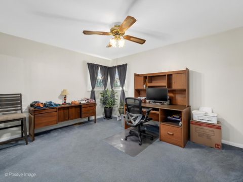 Tiny photo for 1606 Glen Ellyn Road, Glendale Heights, IL 60139 (MLS # 12585101)