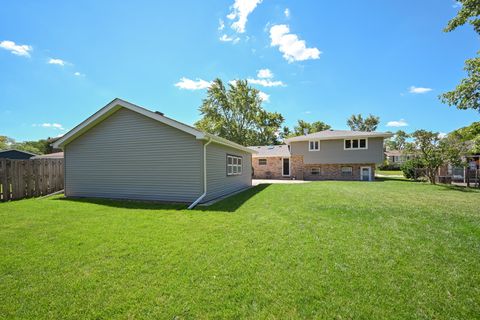 Tiny photo for 9920 La Reina Real Street, Orland Park, IL 60462 (MLS # 12677752)