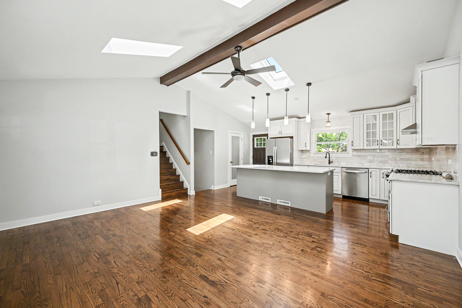 9920 La Reina Real Street