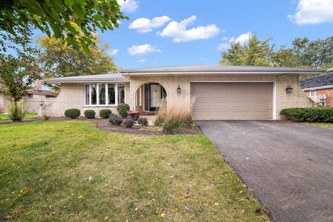 Photo of 6220 W 129th Place, Palos Heights, IL 60463 (MLS # 12512484)