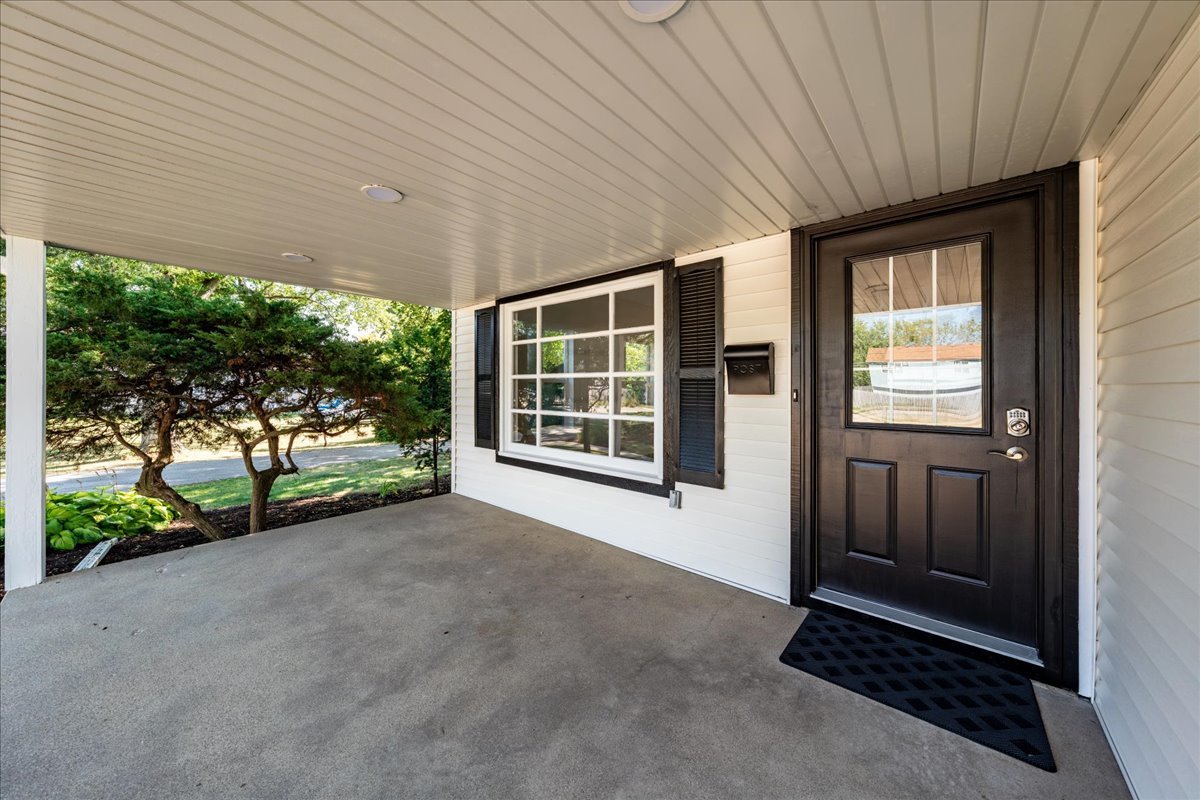 2116 BLACK Road