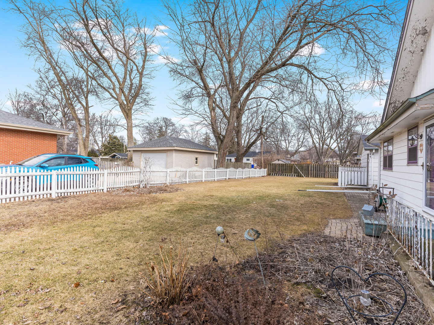 725 Ranch Road