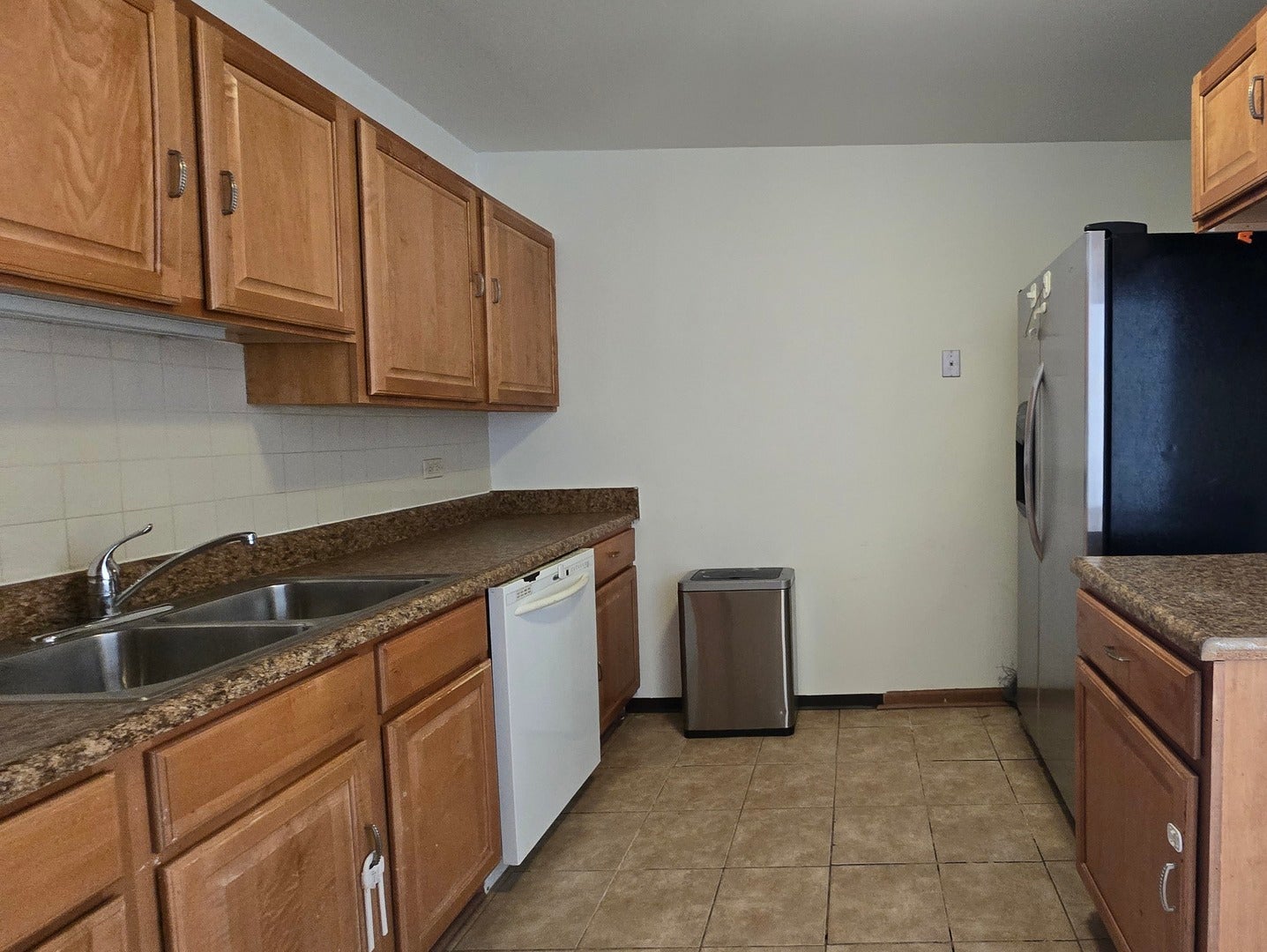 4800 S Lake Park Avenue 206