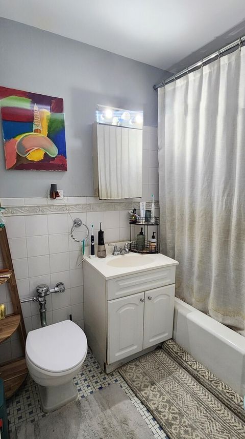 Tiny photo for 6030 N Sheridan Road #404, Chicago, IL 60660 (MLS # 12367243)