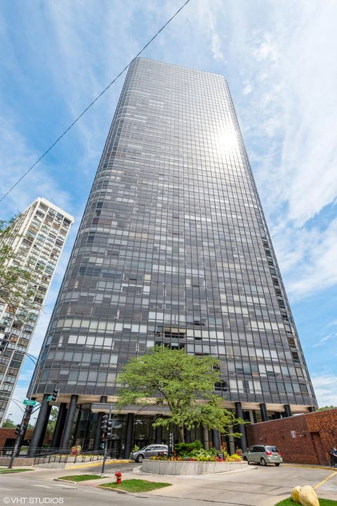 Photo of 5415 N Sheridan Road #2406-07, Chicago, IL 60640 (MLS # 12742190)