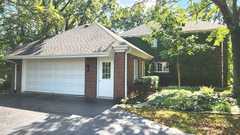 A home in Burr Ridge