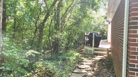 A home in Burr Ridge